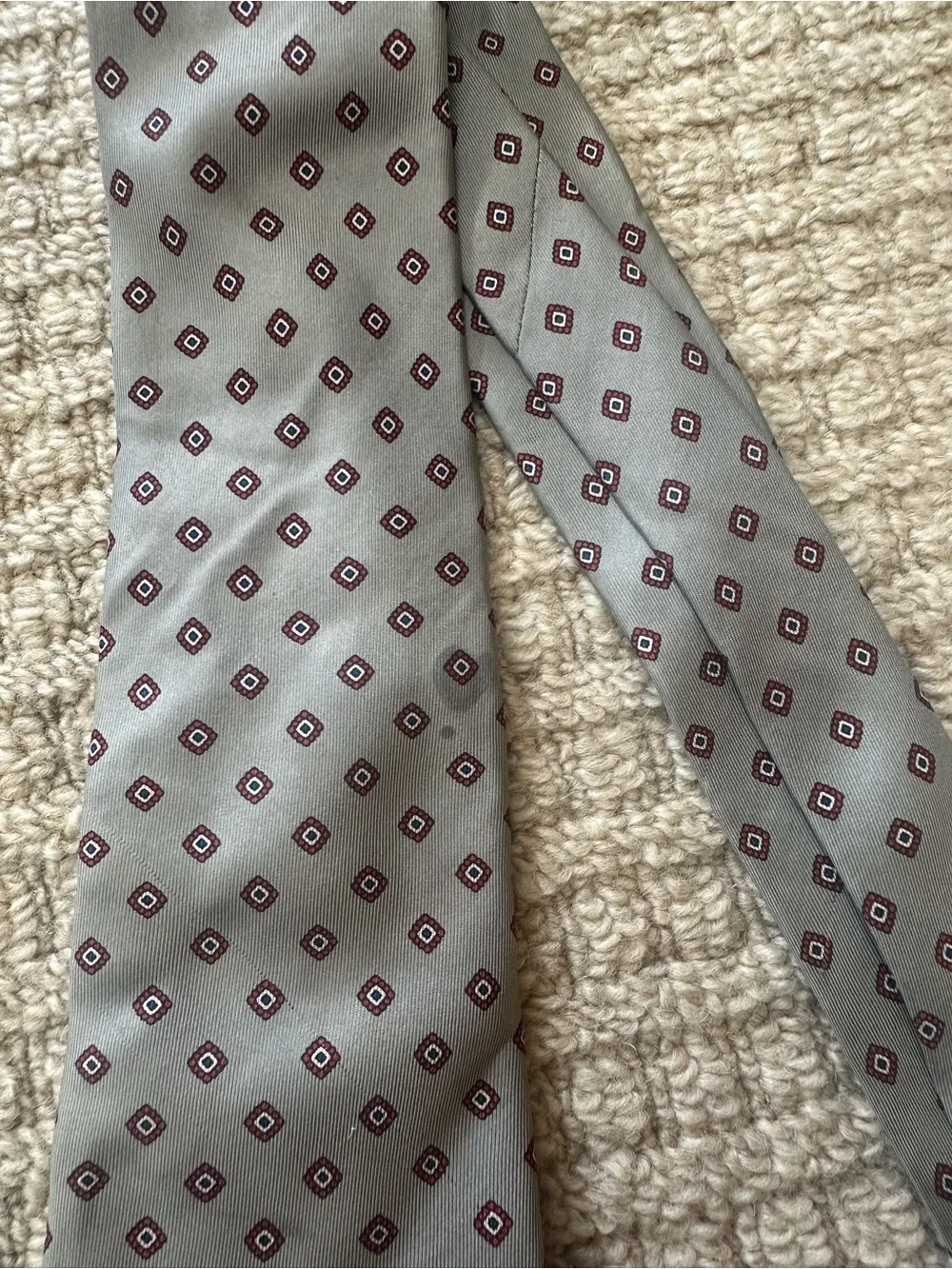 Yves Saint Laurent Vintage 70s/80s 100% Silk Gray Geometric Pattern Tie